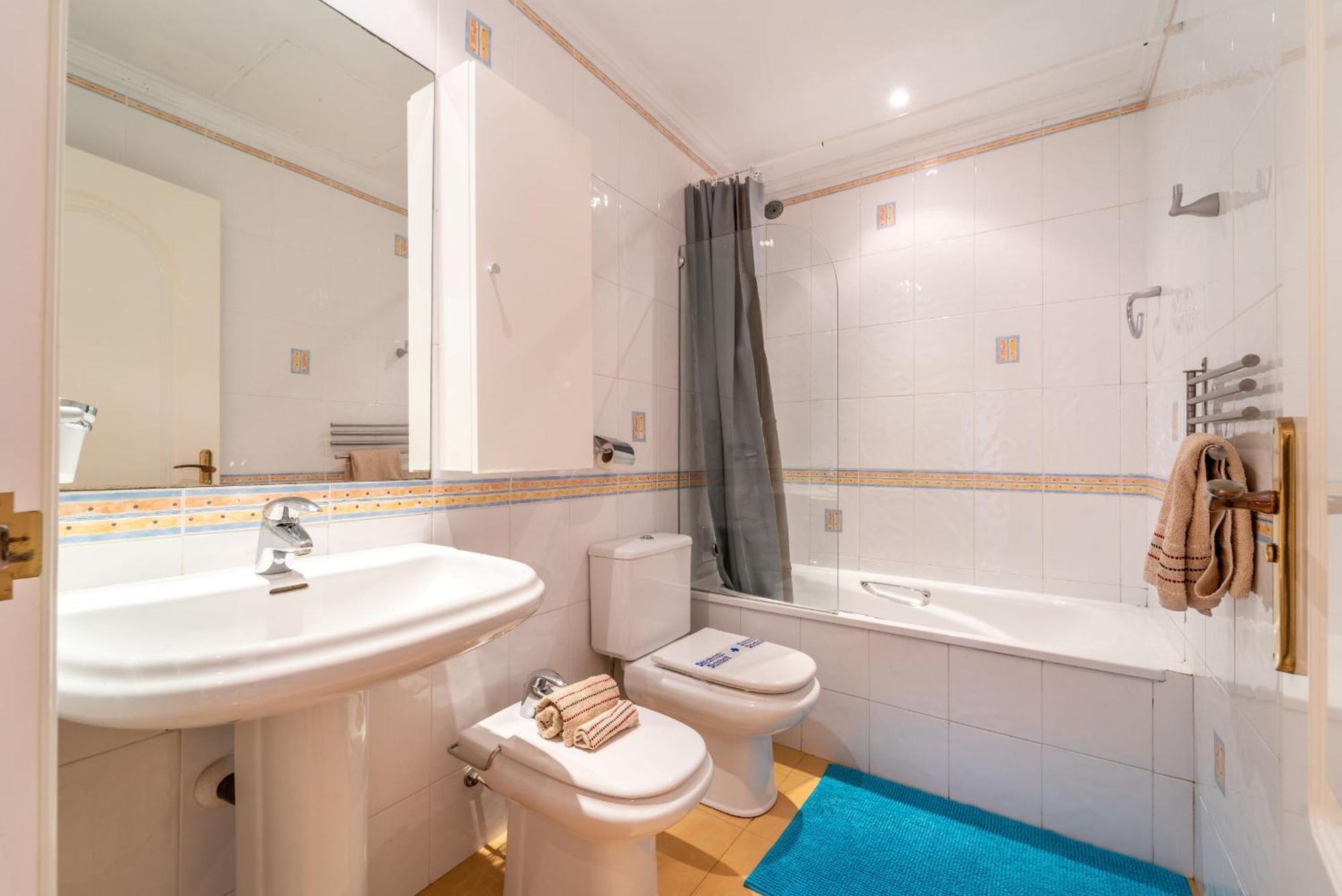 Beachside Villa With Panoramic Sea Views เบนัลมาเดนา ภายนอก รูปภาพ