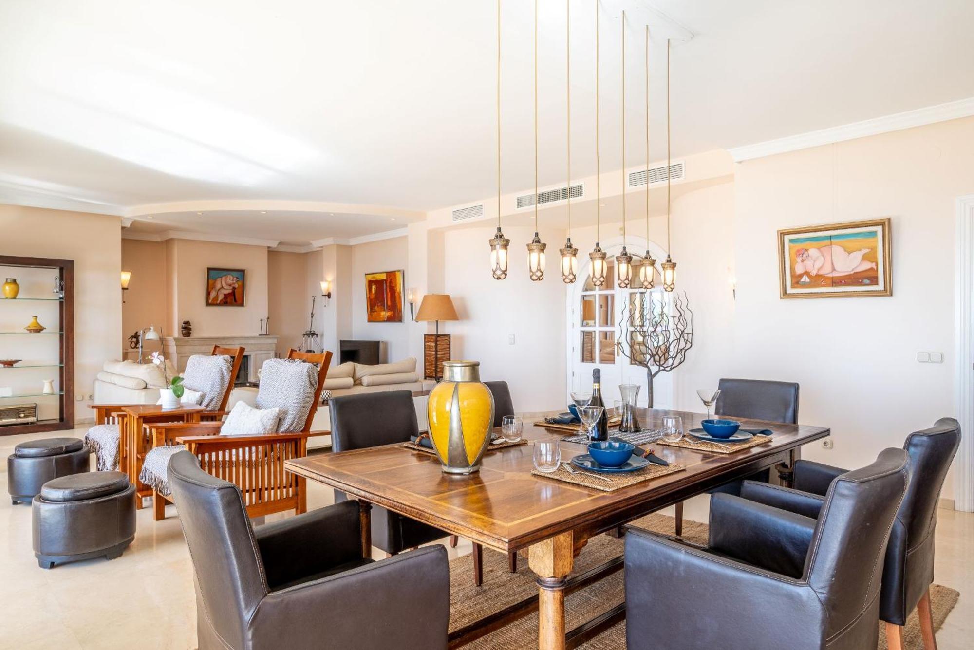Beachside Villa With Panoramic Sea Views เบนัลมาเดนา ภายนอก รูปภาพ